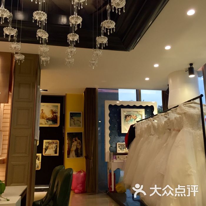 旅游婚纱摄影店_婚纱摄影