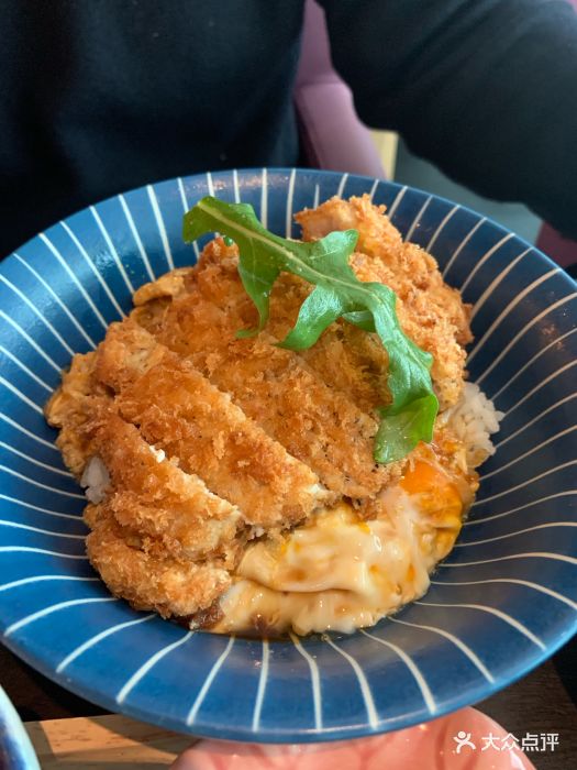 丼丼屋dondonya(港汇恒隆广场店)滑蛋猪排饭图片