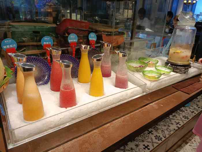 北纬22℃自助餐厅(悦汇城店"荔湾区新开的商场里面,装修环境都很有