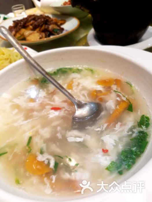 时蔬滑菇汤