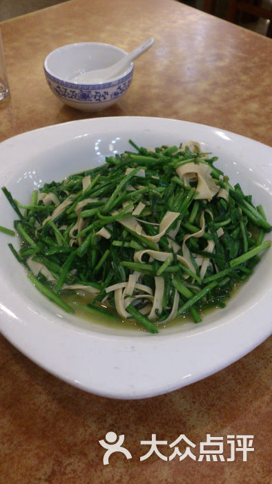 韭菜炒百叶