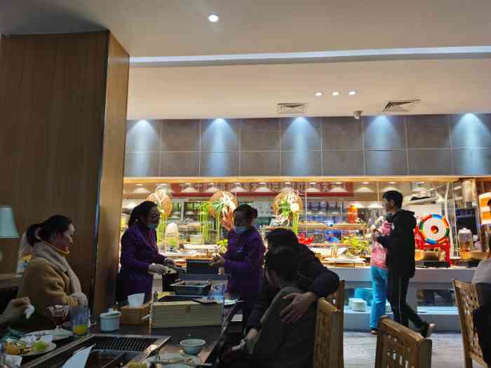 东西就弊ぢ淼晔新玛特自助餐新玛特七楼自助餐驻马店食尚秀自助餐