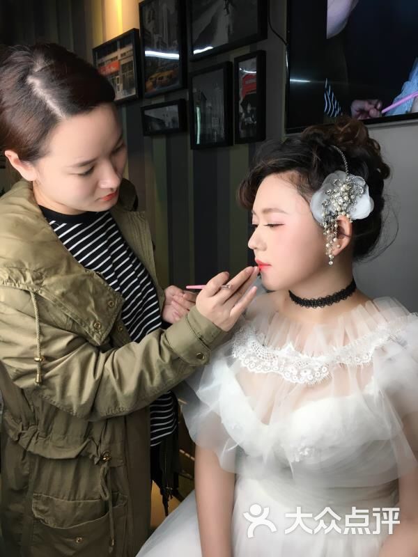 d&mk魅可化妆培训工作室图片 第22张