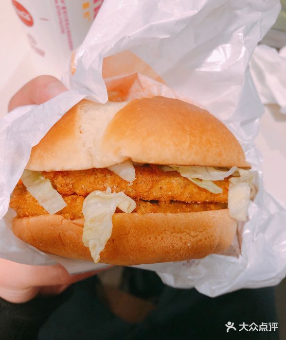 麦当劳(新城市广场餐厅)川辣双鸡堡套餐图片