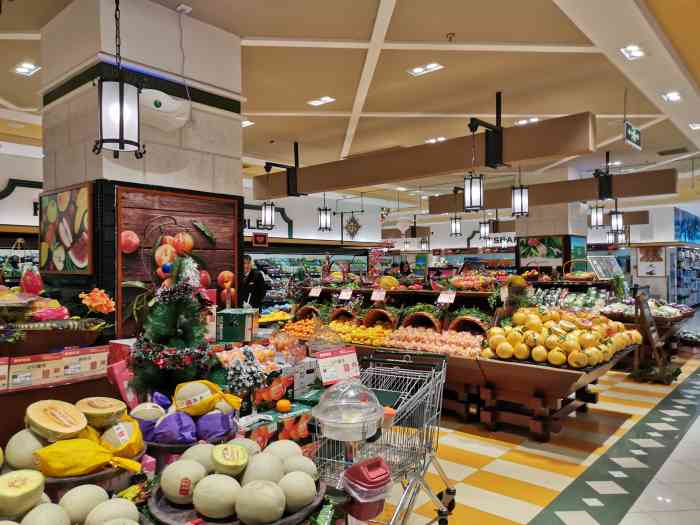 华联高超bhg(祥云小镇店"这家精品超市达到了发达国家超市的水准.