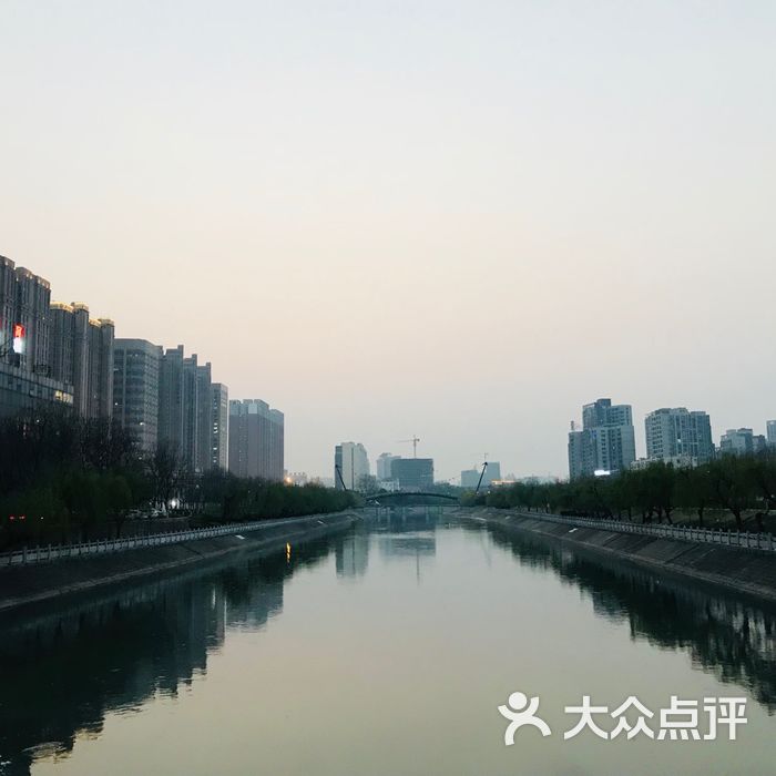 东风渠滨河公园