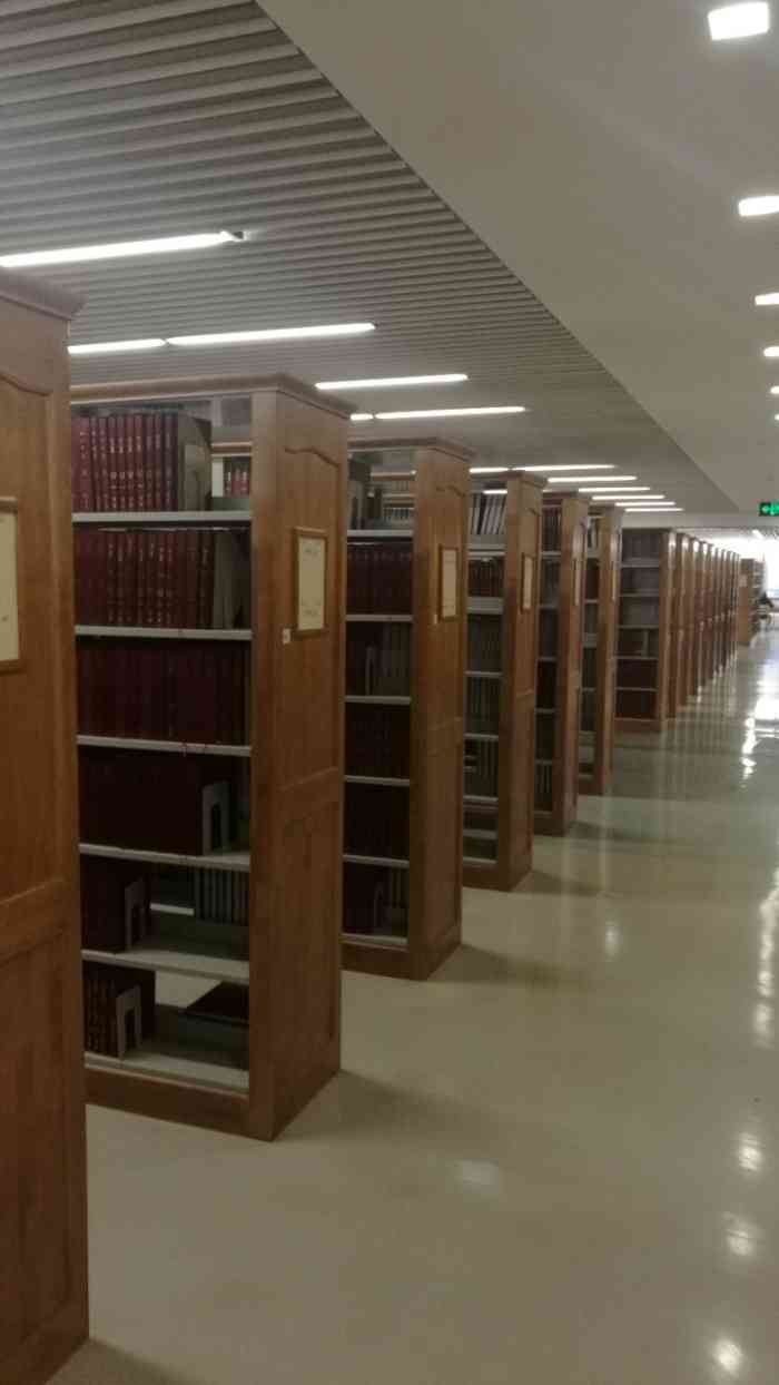 昆明理工大学图书馆(呈贡校区)-"昆明理工大学图书馆
