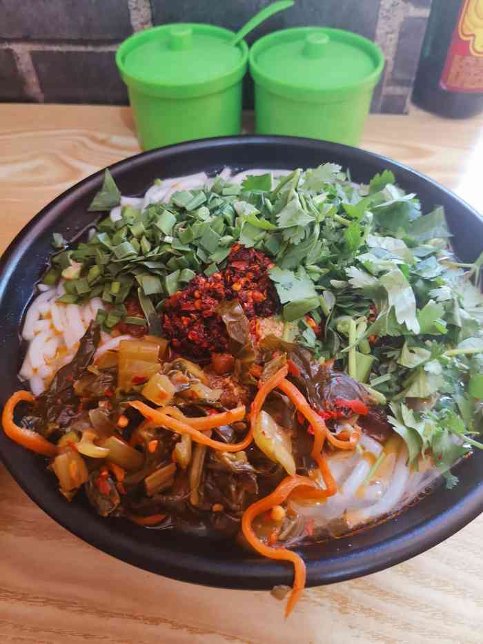 大理耙肉饵丝云县土鸡米线-"今天休息在家,不想做饭点