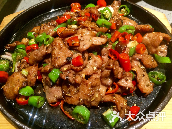 铁板孜然羊肉