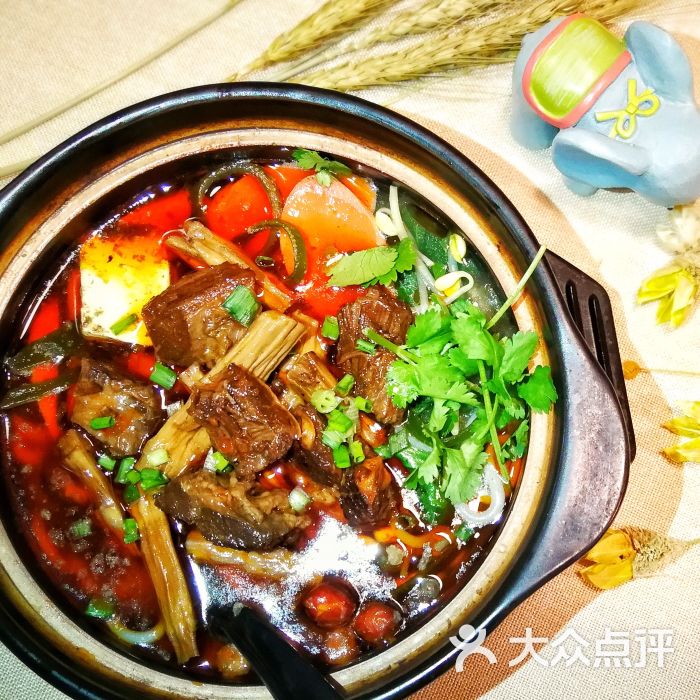牛肉砂锅米线
