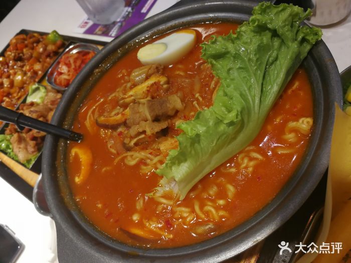 肥牛泡菜锅辛拉面