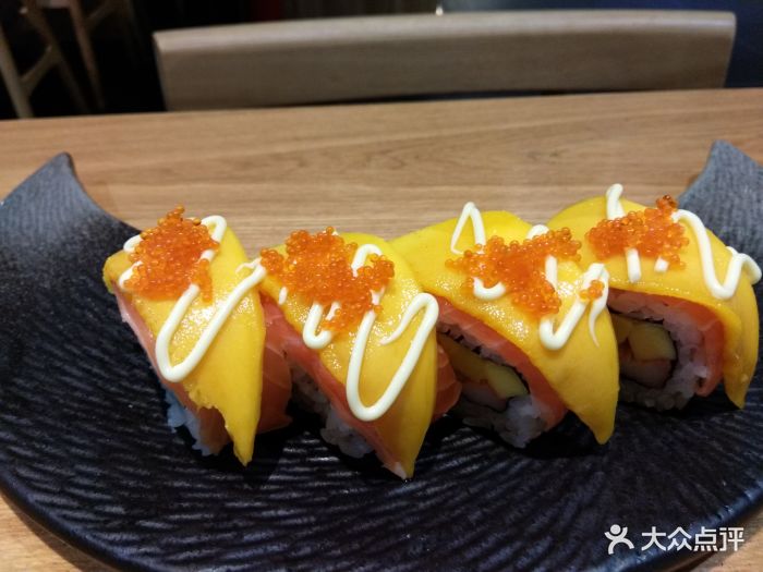 八重胜料理(铂顿城店)三文鱼香芒卷图片 - 第410张