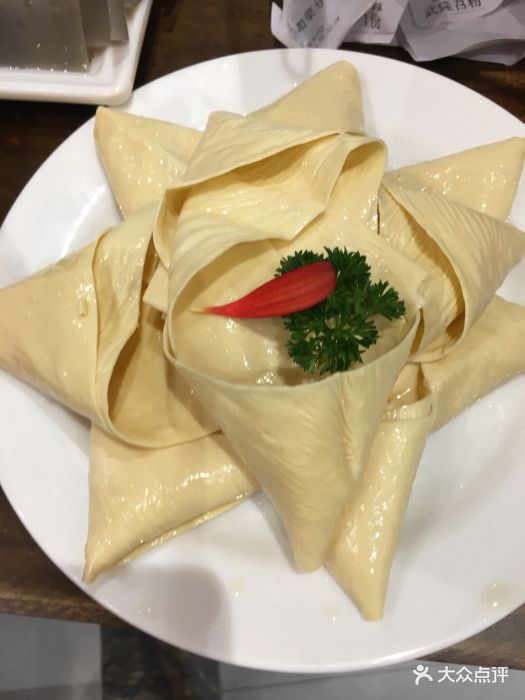 鼎本汇鲜品火锅豆皮图片