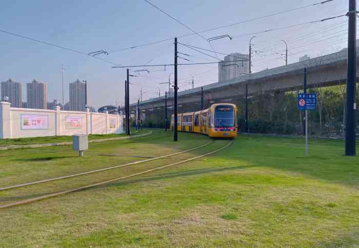 有轨电车松江大学城站