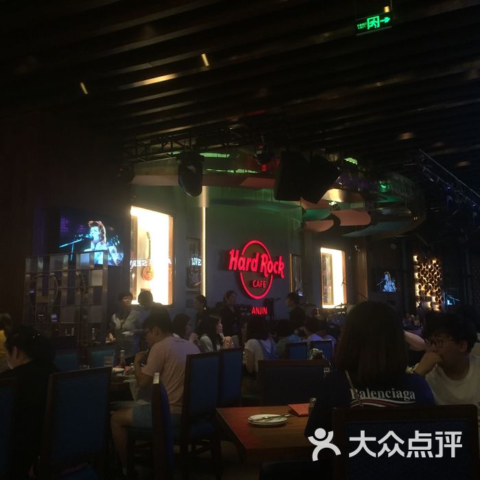 硬石餐厅hard rock