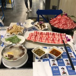 魔法帽火锅人均消费_火锅卡通图片