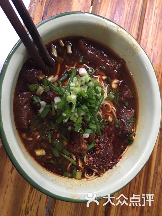 钵钵面:这家店绝对好吃过那些什么十强不.重庆