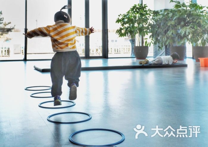 赫石少儿体能馆(奥森店)