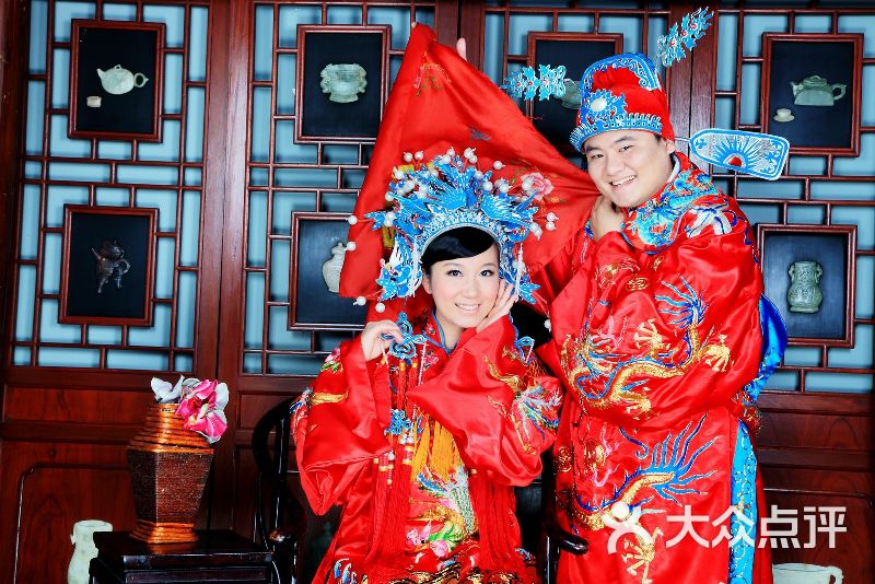 月半弯张学友_月半弯婚纱摄影(2)