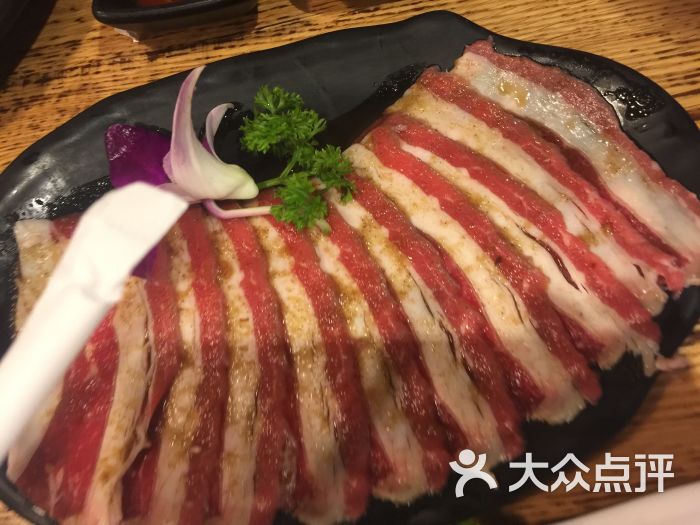 崔家木炭烤肉(蒙自路店)腌制牛五花肉图片 第7张