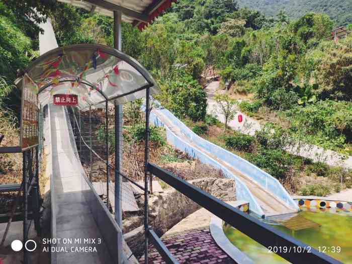 灵龙谷景区-"山路真的不好走吖,上山陡坡,连续弯路,要