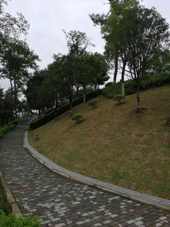 民安公园-"位置位于:九龙坡区华福大道华福公园交叉路
