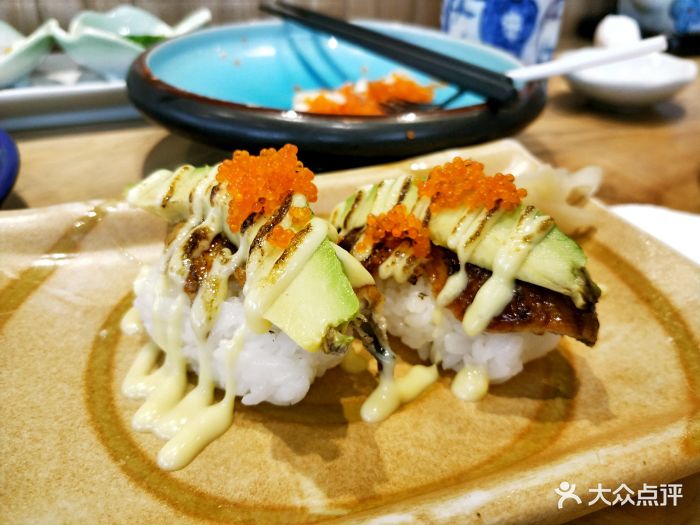 尚白水产(罗宾森店)牛油果鳗鱼寿司图片 - 第2张