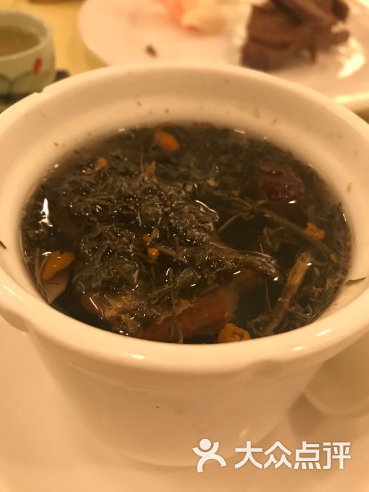 绵茵陈炖鲫鱼