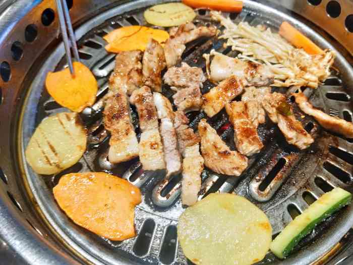 玖段烤肉·新村大排档(江汉路店)
