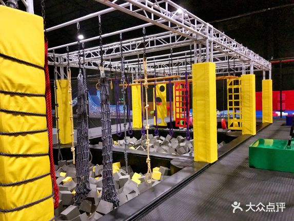 动霸CHUA蹦床派对团建乐园的图片