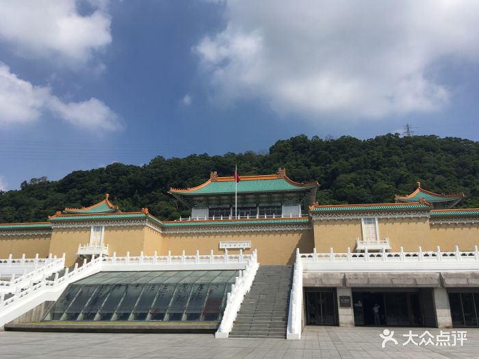 早听说台北故宫博物院部分文物的水准高于北