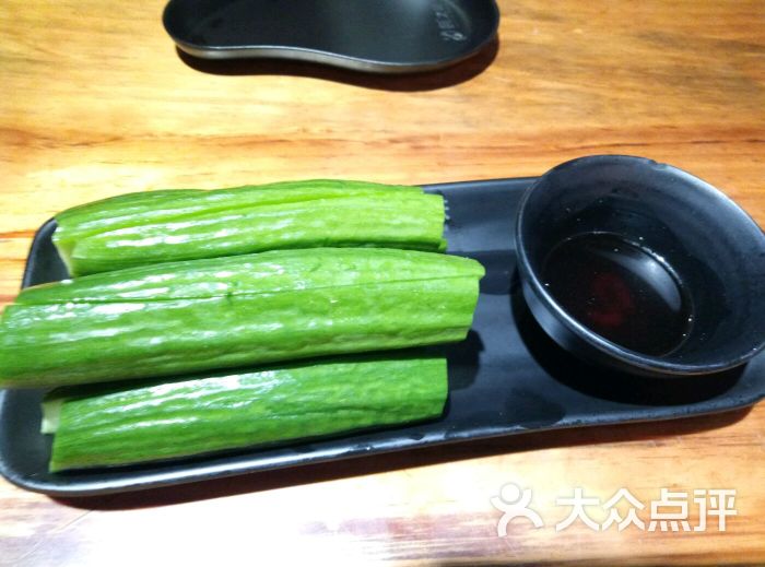 芥末蘸酱小黄瓜