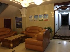 汇吉阳光大酒店停车场