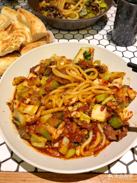 酸菜牛肉炒米粉