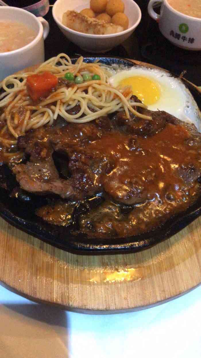 犇腾牛排(方塔步行街店)-"和同学在附近逛街想吃牛排