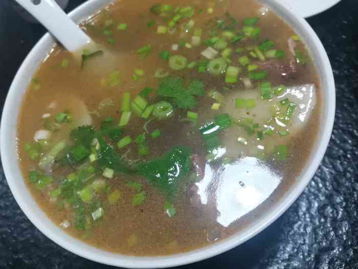 靖远东湾驴肉(三维财富中心店"菜好吃,但是,服务员素质太差了,感觉