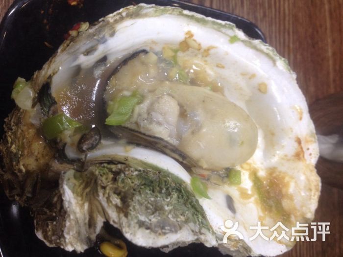 鑫釜山铁桶海鲜烧烤店_ai宝蓝鱼鱼