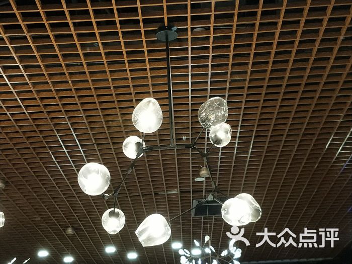 这酒店看了点评网没差评,感觉蛮高大上,但.-长