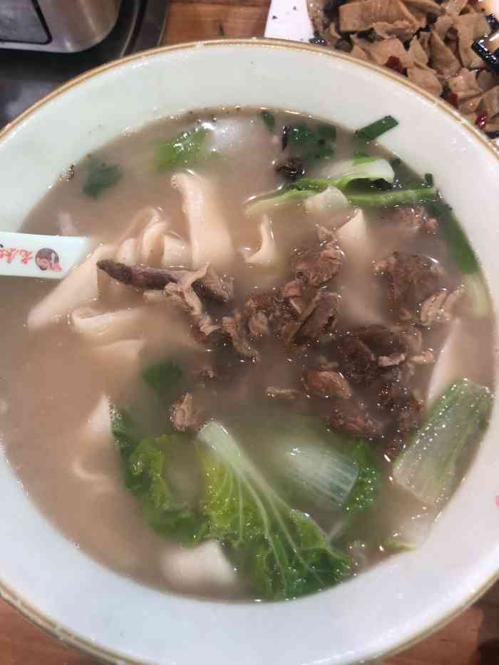 老房炝方城生炝烩面-"烩面分量不大,不难吃但味道也没