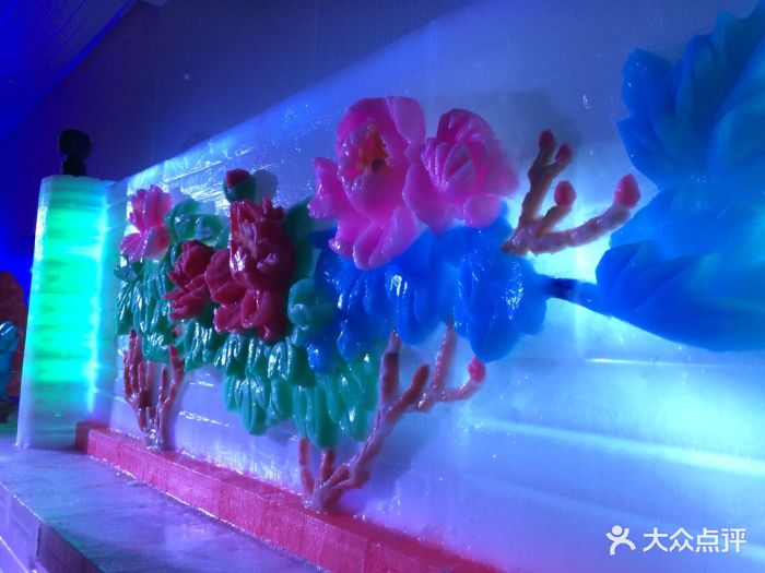 盘龙翠古魔幻冰雕亲子乐园盘龙翠谷极地冰雪大世界图片