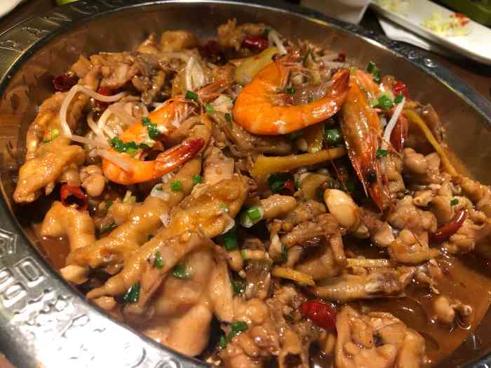胖哥俩肉蟹煲(苏州中心店)-"服务员走来走去很糟心就.
