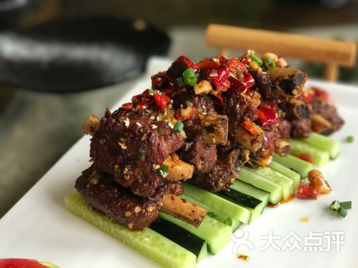 手抓排骨