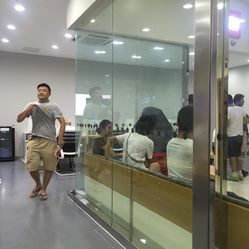 小米售后维修服务中心附近 vrssxJappnRF5P3iHukA4nybQqj5qVP3jQN8dyCpnc2IlzOdCMLiJoFCEBu1F1H8F5u7J_jS4MuCaeLAHD0KTg.jpg