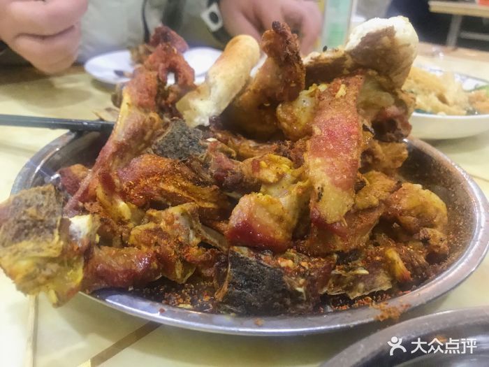 羊娃子馕坑肉烧烤吧(轮台店-图片-轮台县美食-大众点评网