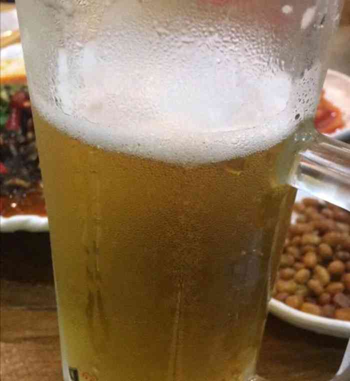 听说喝扎啤的好地方.都是小包间,喝酒互不干扰,倒是蛮好的.