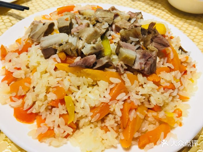 碎肉抓饭