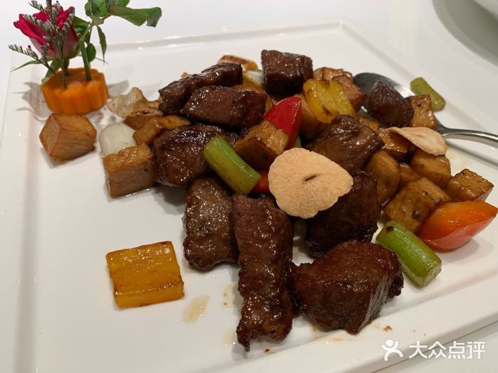 醉辉皇(紫荆广场店)-金蒜雪花牛肉粒图片-上海美食-大众点评网