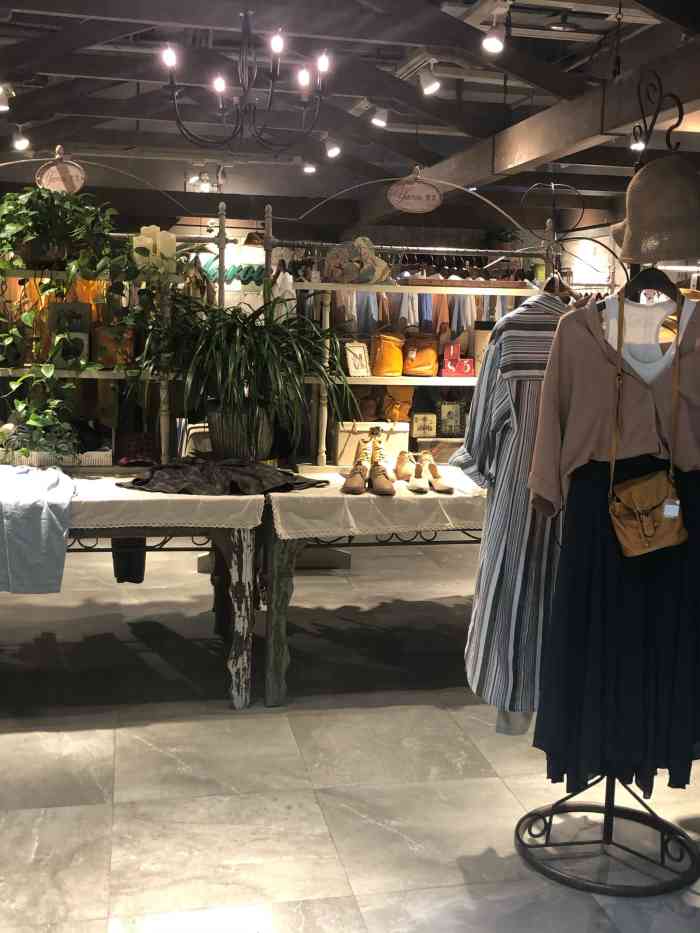 雅柔服装专卖店雅柔女装图片柯桥万达二楼女装品牌滕州万达雅柔女装