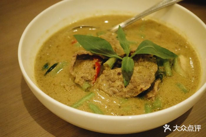 绿咖喱牛肉