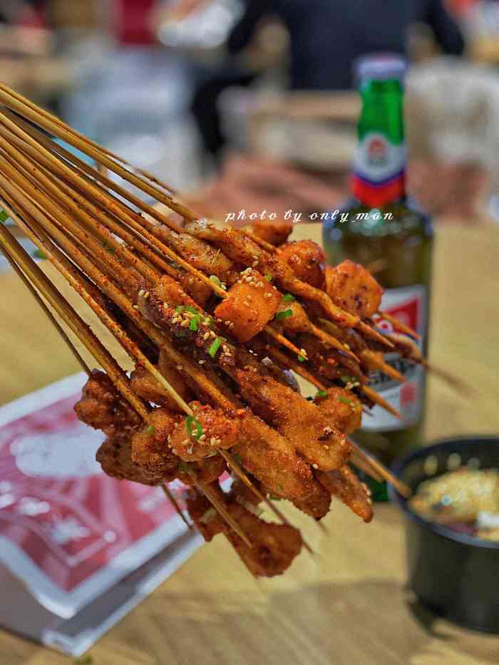 暴花户乐山炸串(陆家嘴旗舰店"感觉写点评是一件好遥远的事儿了.